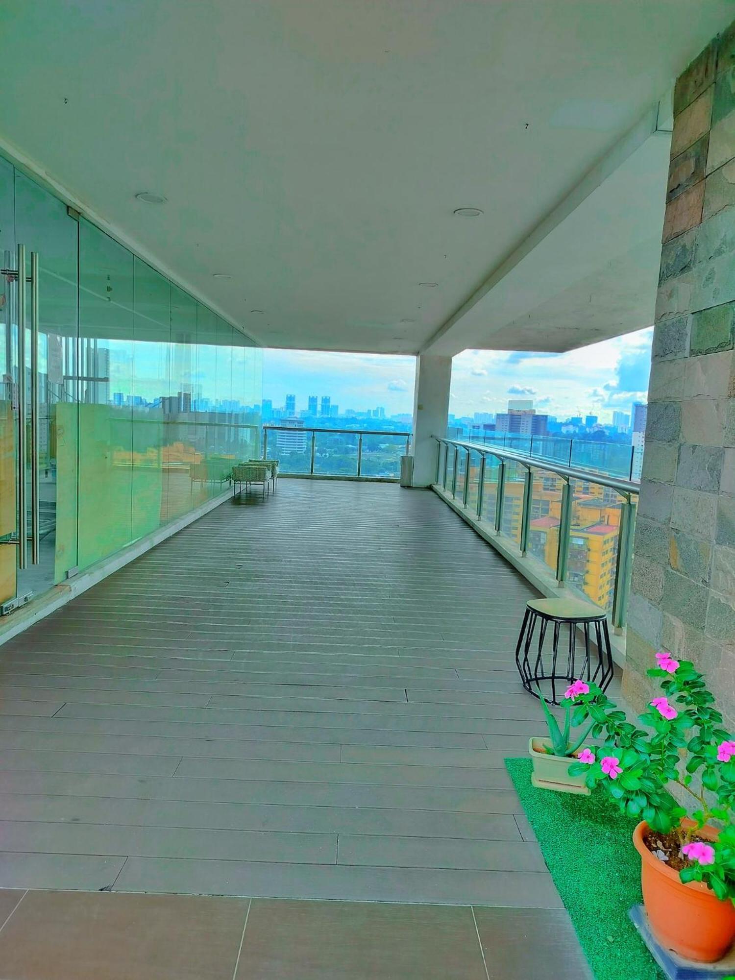 Lila D, Majestic Place Apartment *